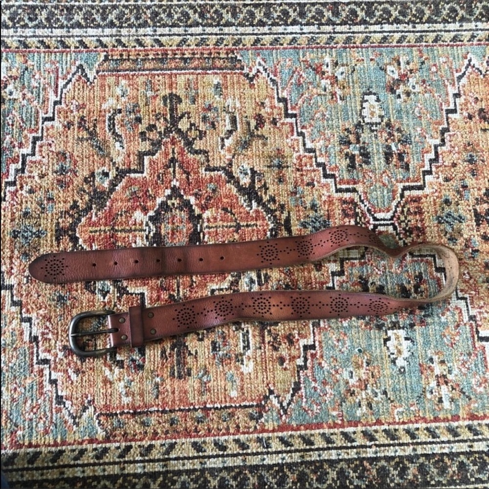 A&E leather belt